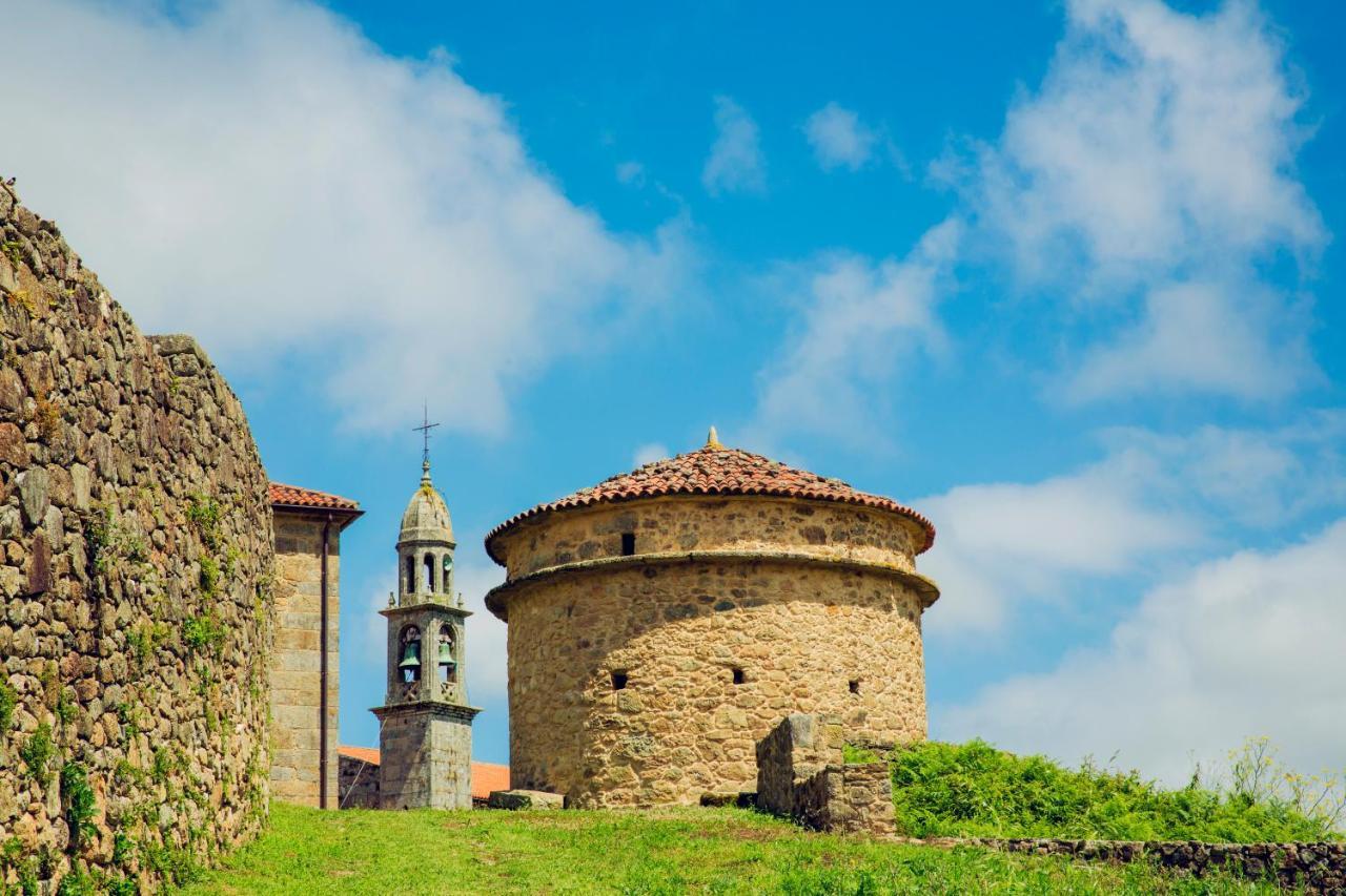 Monasterio Y Pension De Moraime Exterior foto